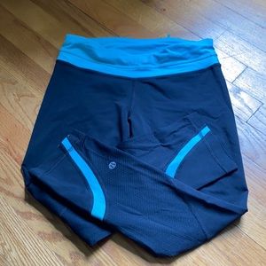 Lululemon Mesh Bottom Crops - sz 6